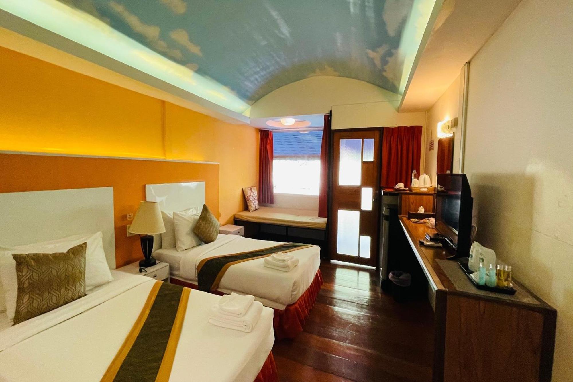 Baan Rim Kwai Paerimnam Resort カンチャナブリ エクステリア 写真