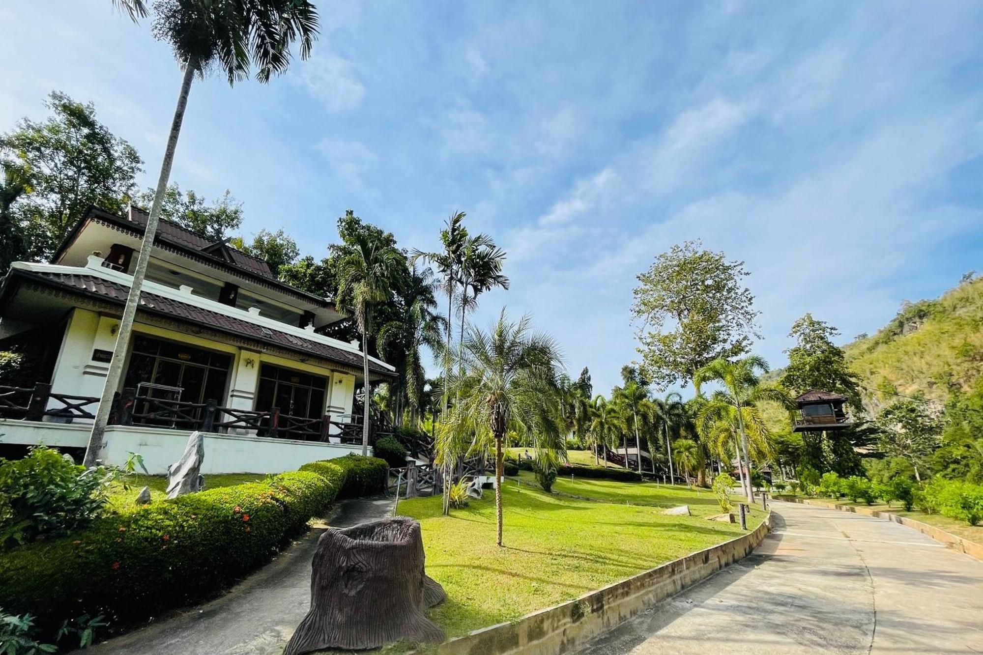 Baan Rim Kwai Paerimnam Resort カンチャナブリ エクステリア 写真