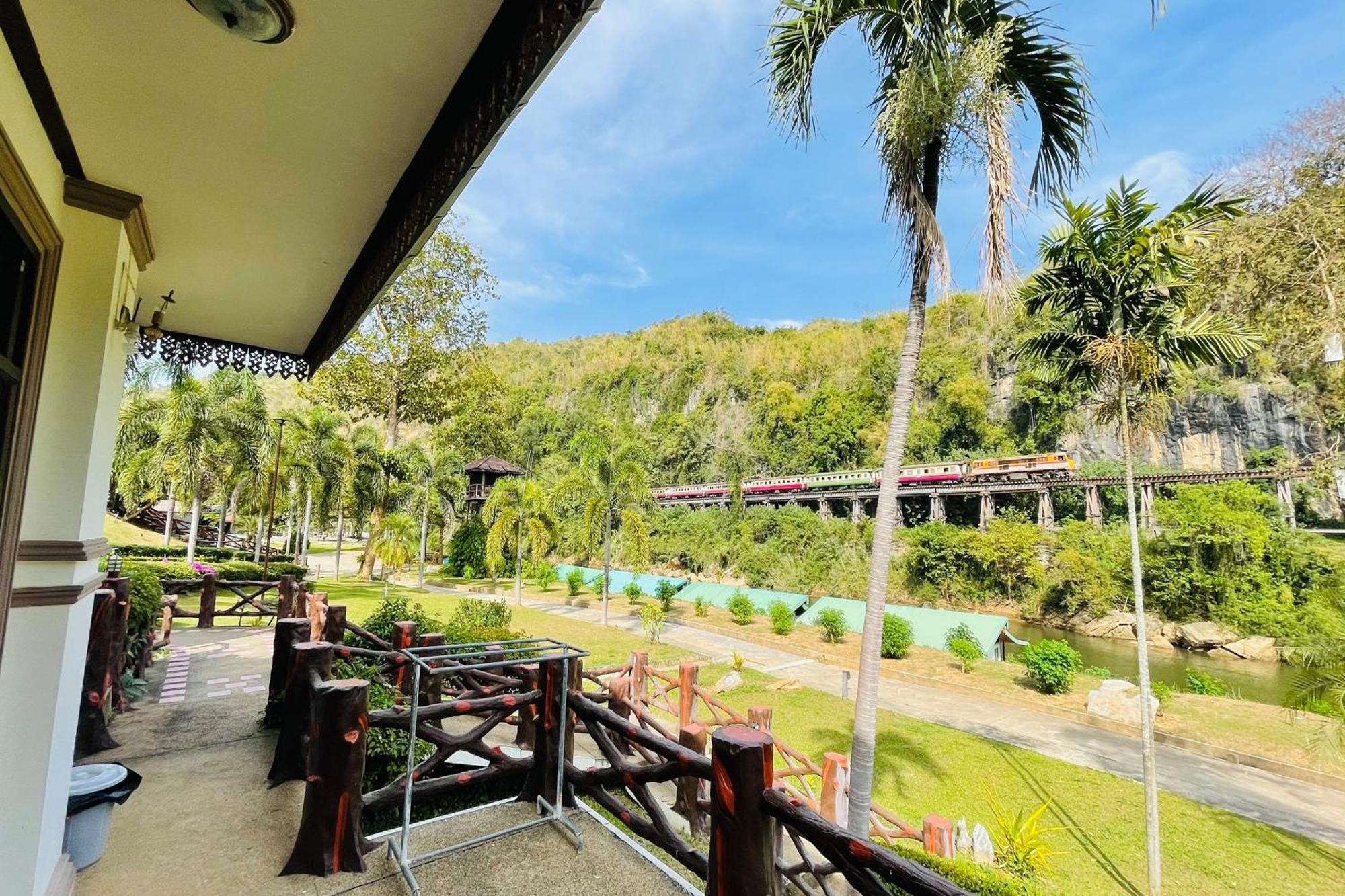 Baan Rim Kwai Paerimnam Resort カンチャナブリ エクステリア 写真
